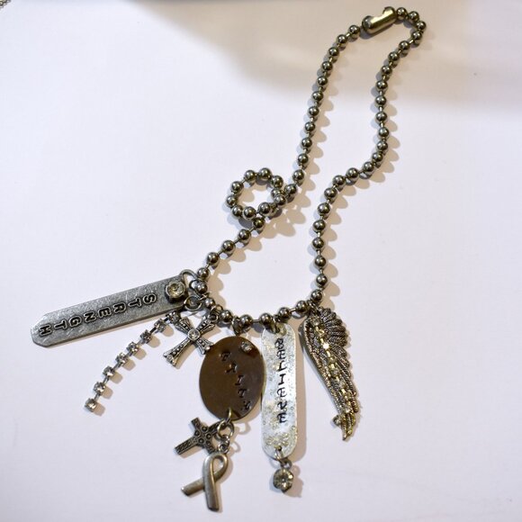 Handmade metal dangle charm necklace - Strength, believe, faith - Picture 9 of 11